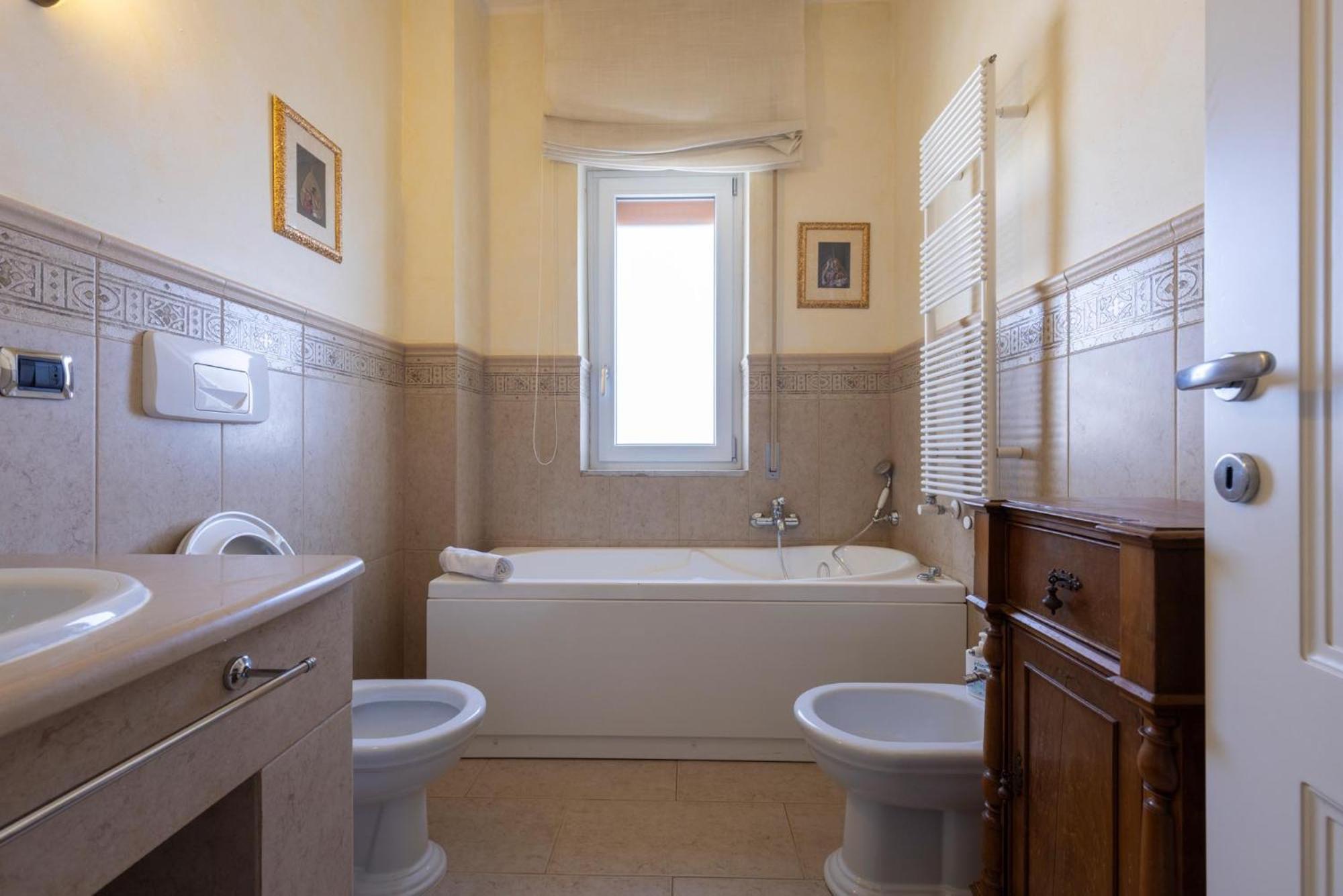 Residenza Minozzi Con 2 Camere E 2 Bagni E Vista Sassi Matera Exterior photo